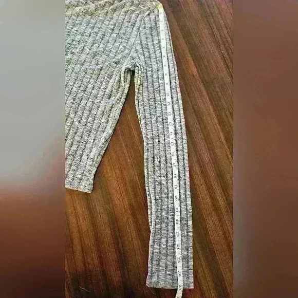 Prince & Fox Gray Marled Ribbed Mock Turtleneck Sweater Size L EUC - Picture 9 of 9